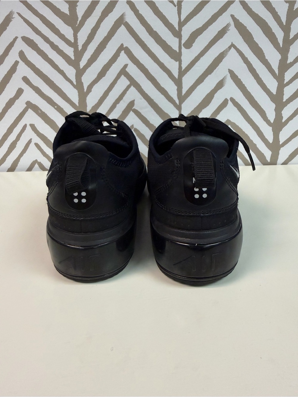 Nike Black Air Max Dia Shoes Size 9 - Picture 4 of 5